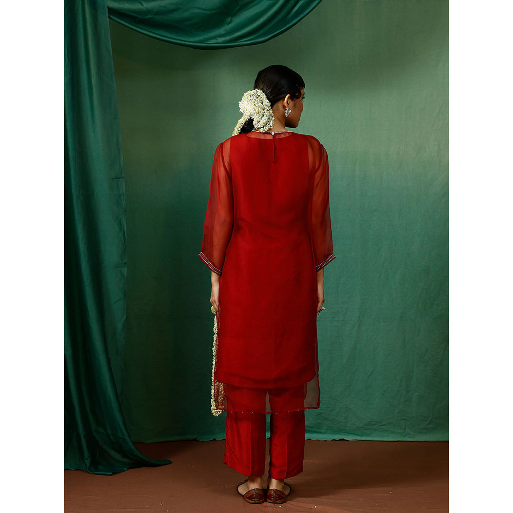 Chokhi Chorri Red Kurta With Inner And Pant (Set of 3)