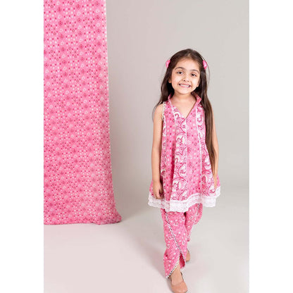 Chotibuti Muslin Pink Top with Dhoti
