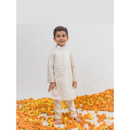 Chotibuti Striped Ivory Kurta with Pant