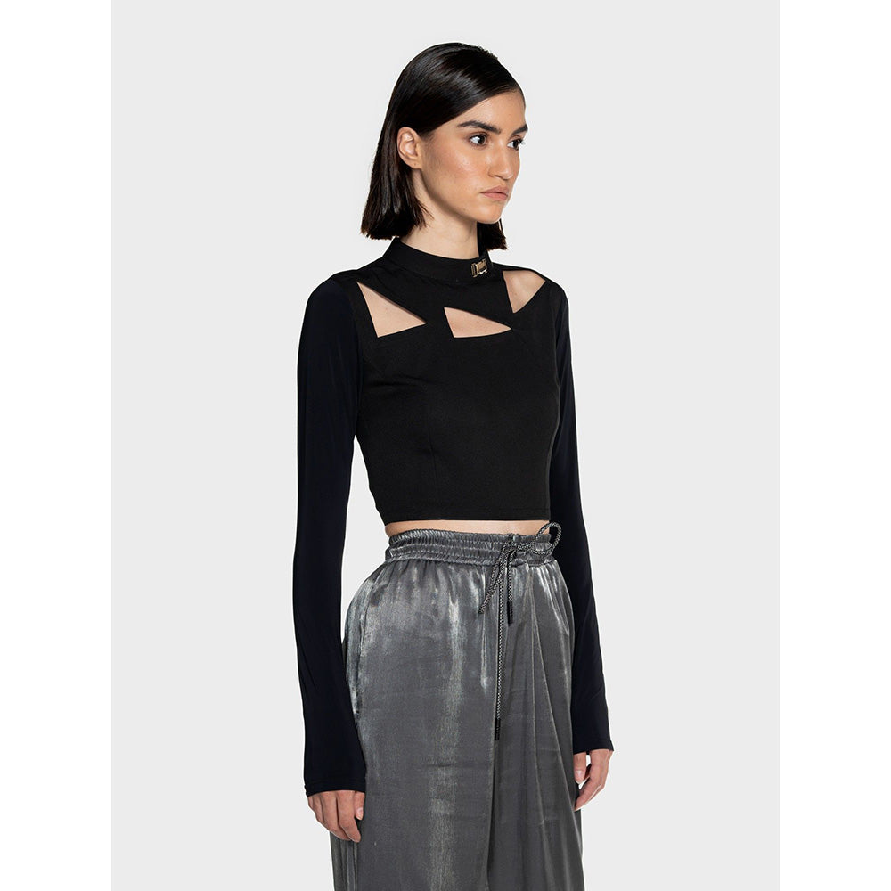 CILVR Women's Black Solid Cut Out Crop Top