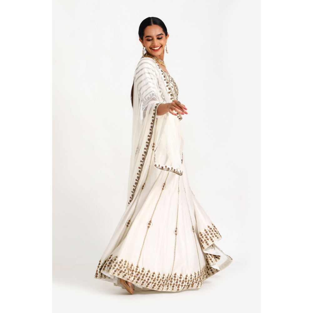 Closet Aura Embellished Lehenga with Blouse & Dupatta (Set of 3)