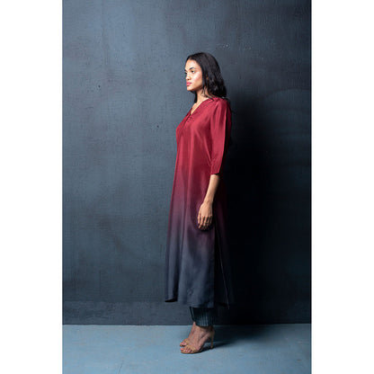 clos Dupion Silk Comprised Of Ombre Print Kurta And Pant with Dupatta (Set of 3)
