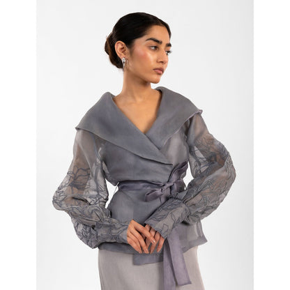 Contemponari Aelora Grey Top With Belt