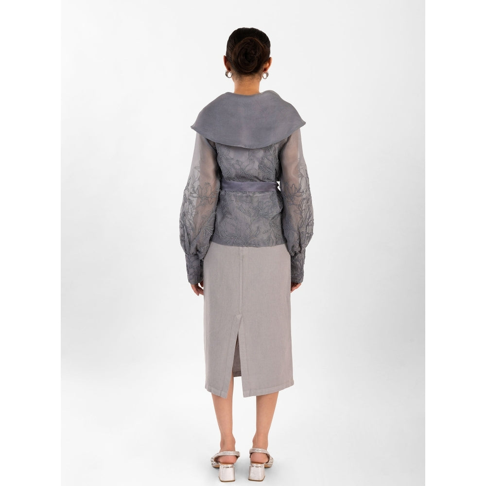 Contemponari Aelora Grey Top With Belt