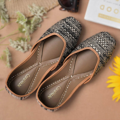 Coral Haze Black And White Jacqaurd Juttis With Contrast Jacquard Back (Euro 35)