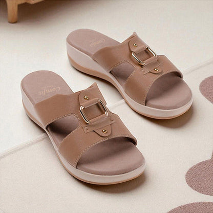 Coral Haze Fuzz Women Brown Sandals