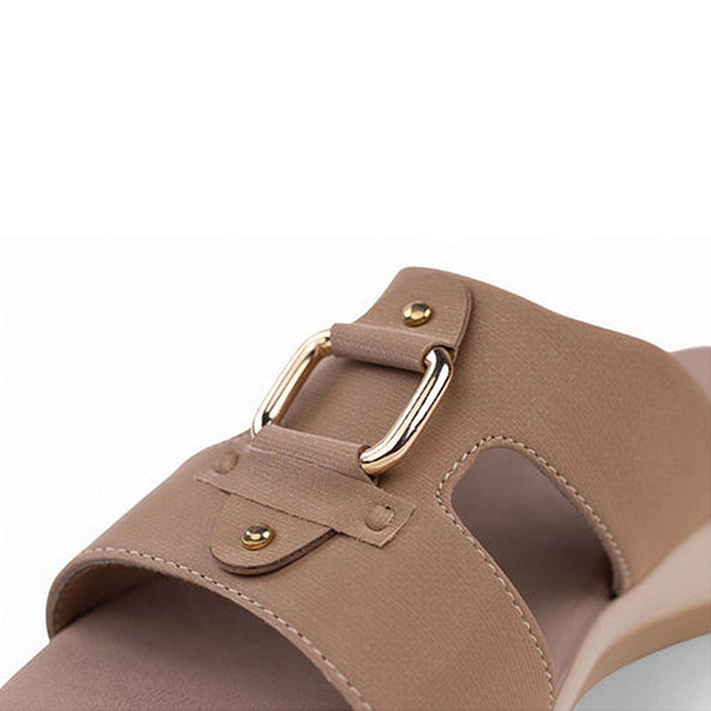 Coral Haze Fuzz Women Brown Sandals