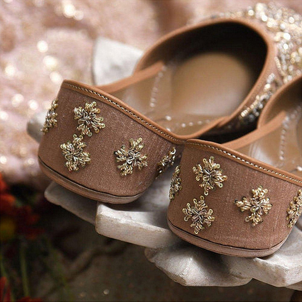 Coral Haze Women Brown Amara Juttis