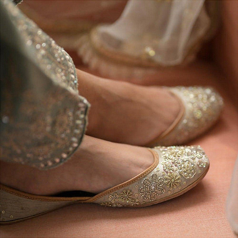 Coral Haze Women Grey Chandni Juttis