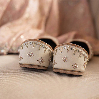 Coral Haze Women Silver Dilbar Juttis