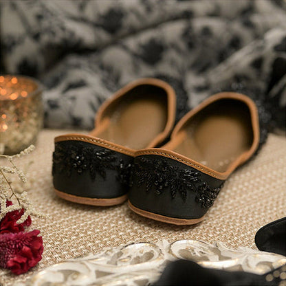 Coral Haze Women Black Diva Juttis