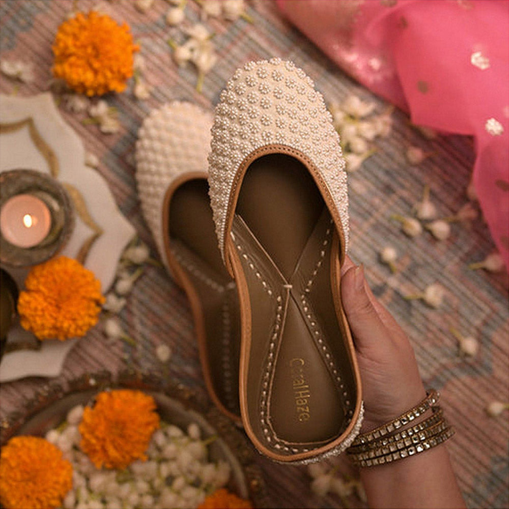 Coral Haze Geet Women Beige Juttis