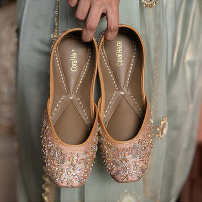 Coral Haze Gulzar Women Beige Juttis