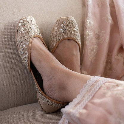 Coral Haze Nazuk Beige Juttis