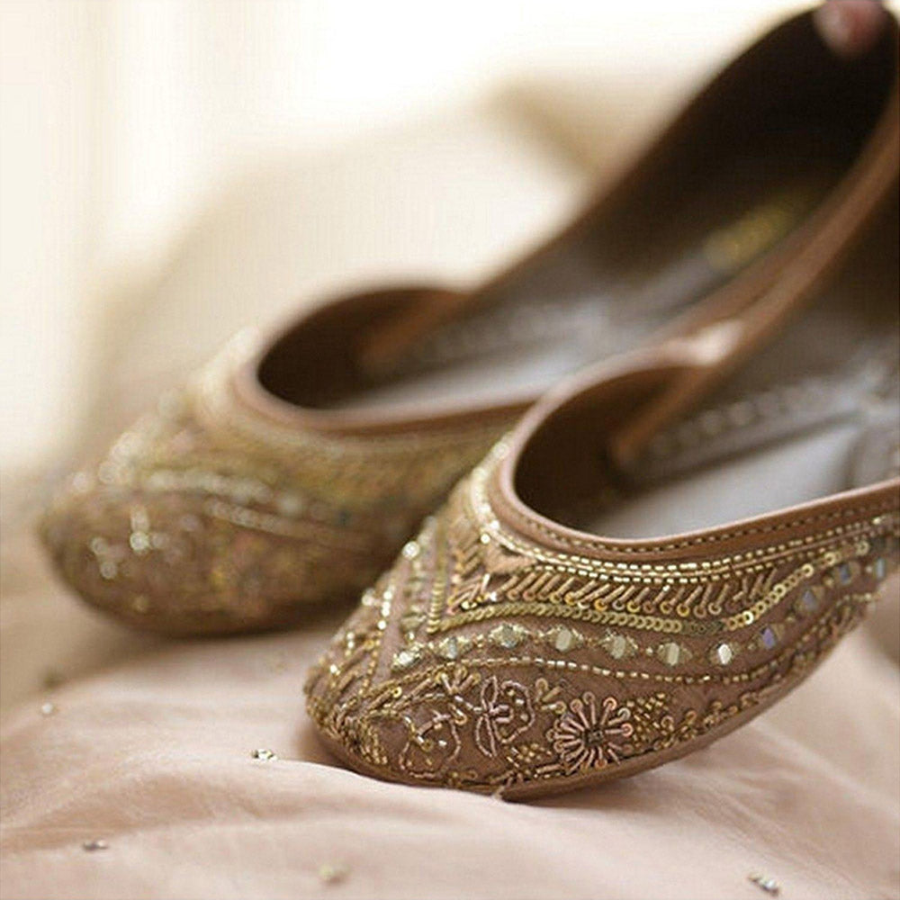 Coral Haze Noor Gold Juttis