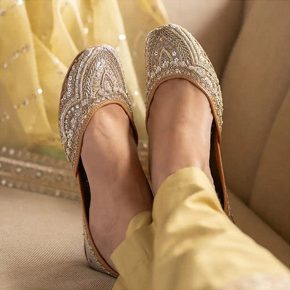 Coral Haze Parizad Gold Juttis