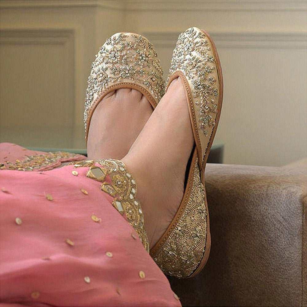 Coral Haze Sadaf Gold Juttis