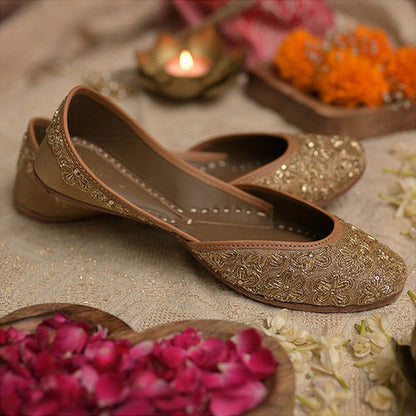 Coral Haze Shamaa Gold Juttis