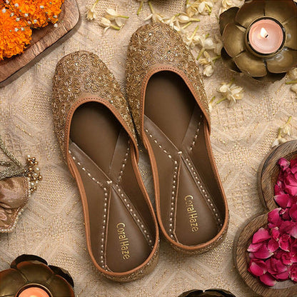 Coral Haze Shamaa Gold Juttis