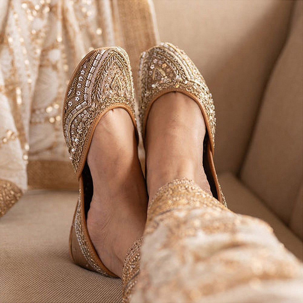 Coral Haze Suroor Taupe Juttis