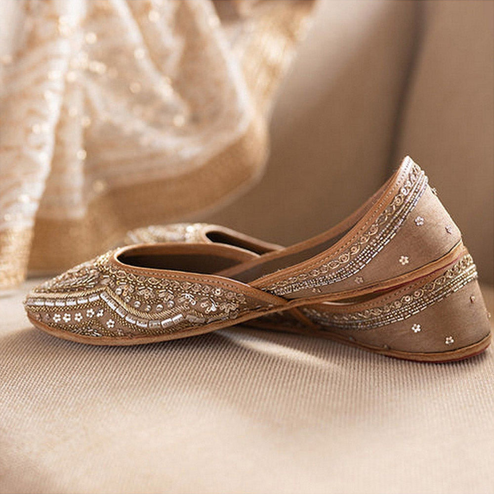 Coral Haze Suroor Taupe Juttis