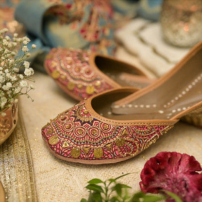 Coral Haze Ujaala Multi-Color Juttis