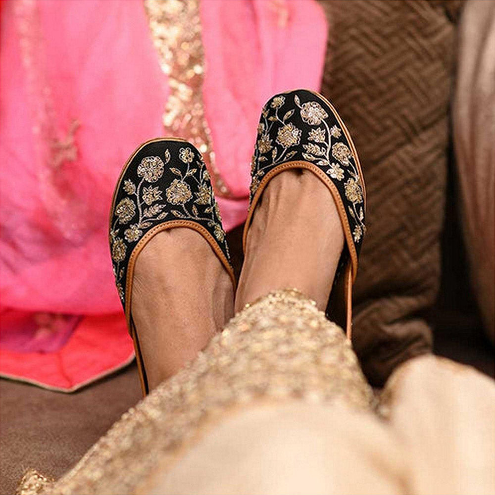 Coral Haze Valerie Black Juttis