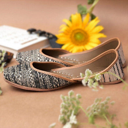 Coral Haze Parisian Black Juttis