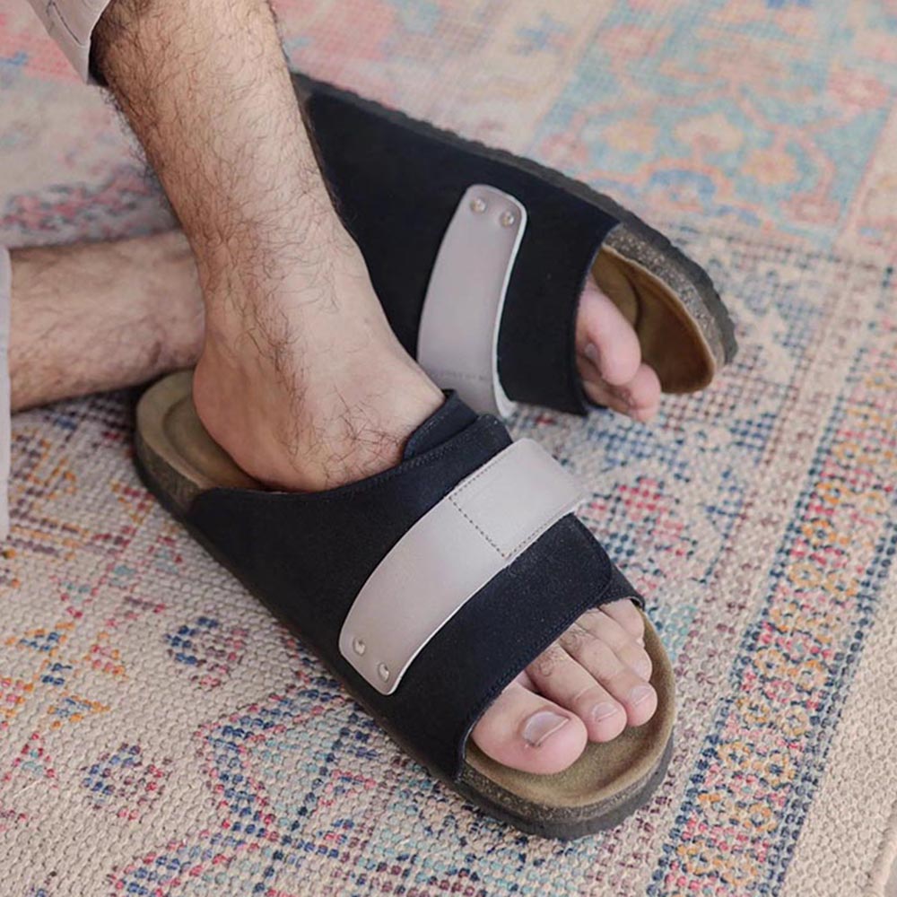 Coral Haze George Black Sliders