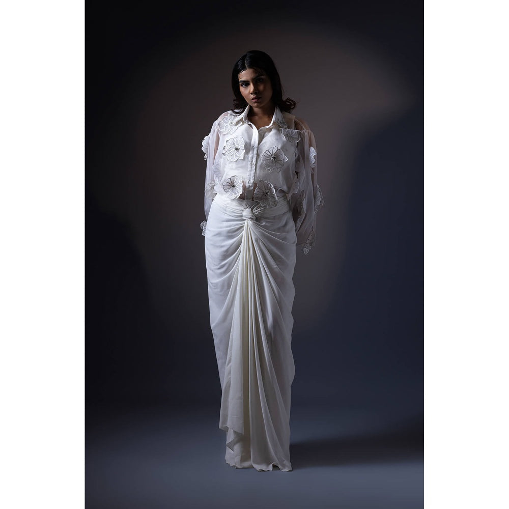 Daatri by meenakshi kakkar Off White 3D Work Shirt with Drape Skirt (Set of 2)