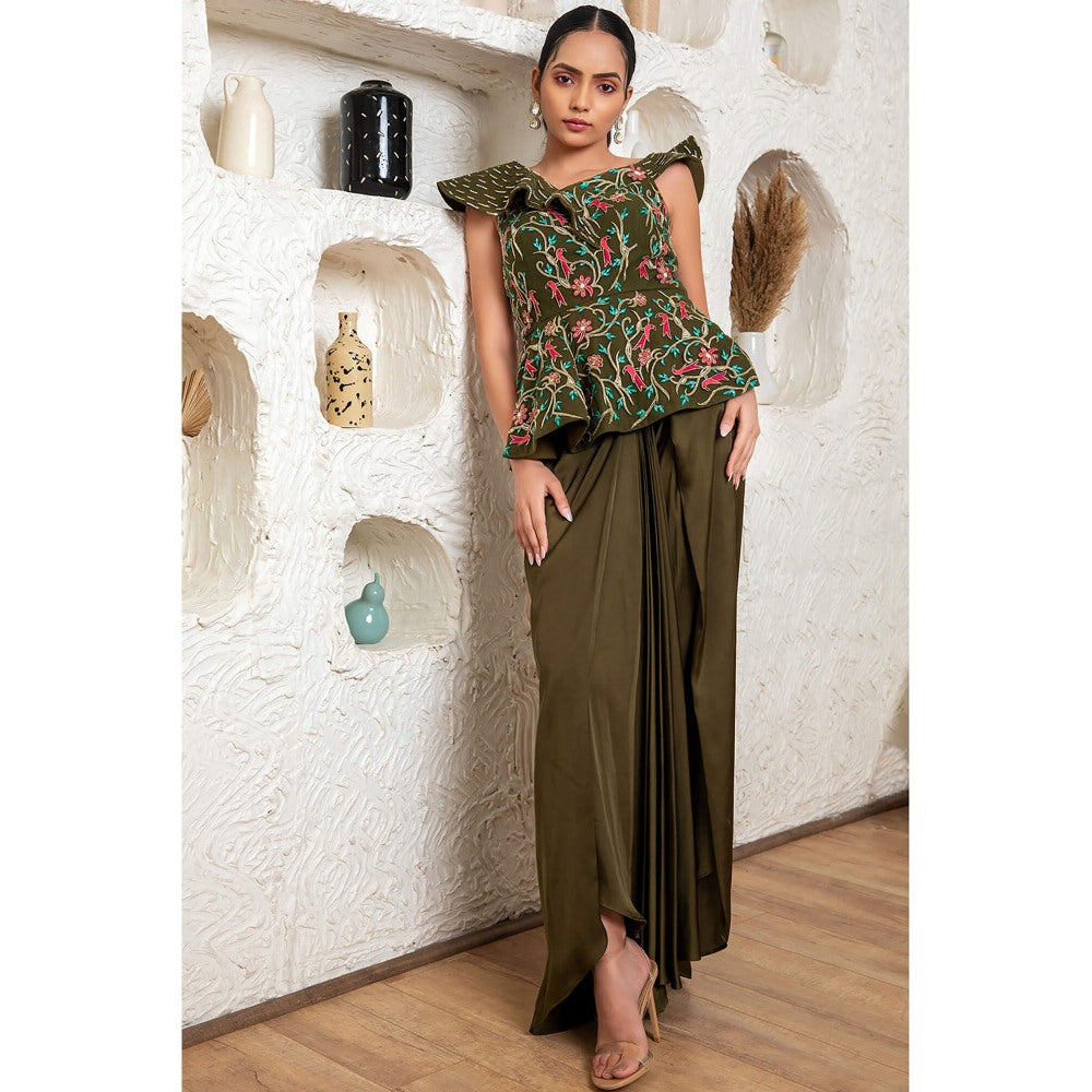 Daatri by meenakshi kakkar Green Drape Skirt with Peplum Top (Set of 2)