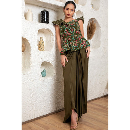 Daatri by meenakshi kakkar Green Drape Skirt with Peplum Top (Set of 2)