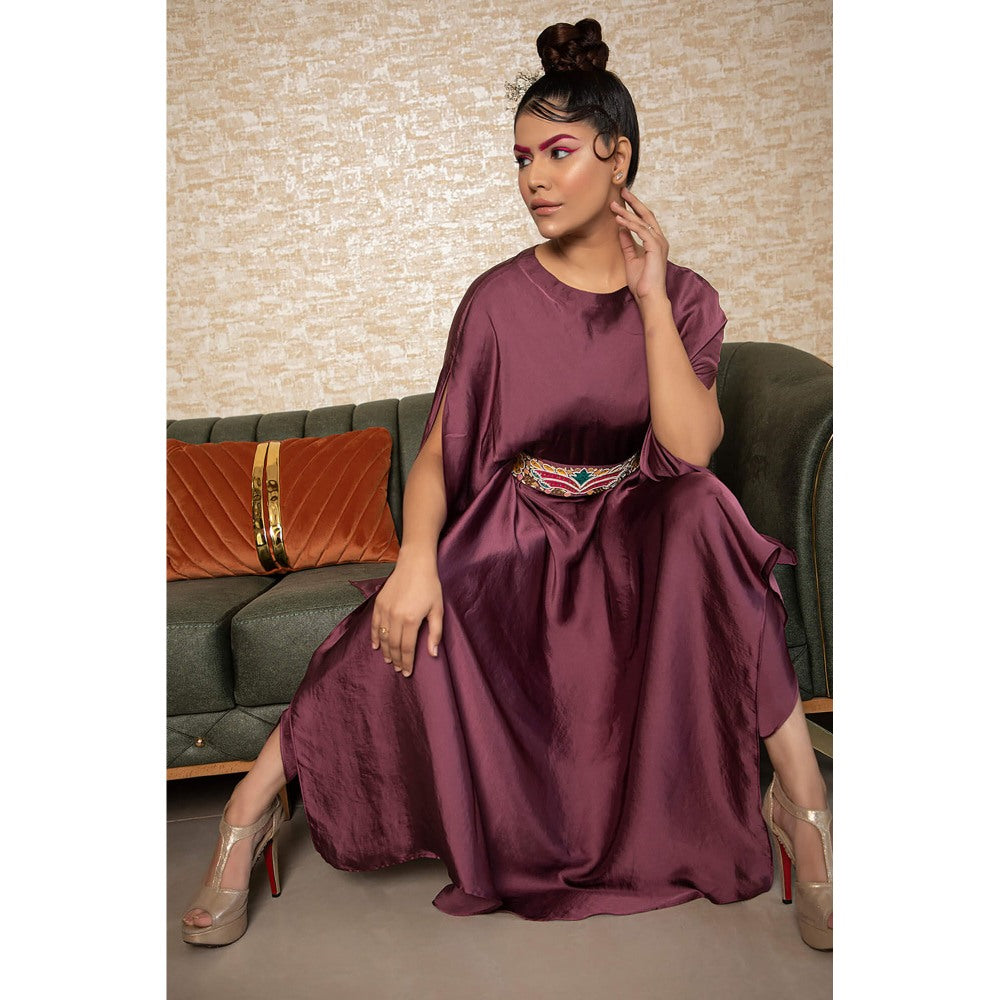 Daatri by meenakshi kakkar Mauve Dhoti with Kurta and Hand Embroidered Belt (Set of 3)