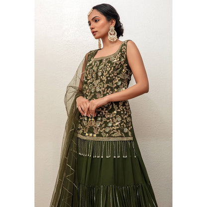 Daatri by meenakshi kakkar Green Lehenga with Kurti and Dupatta (Set of 3)