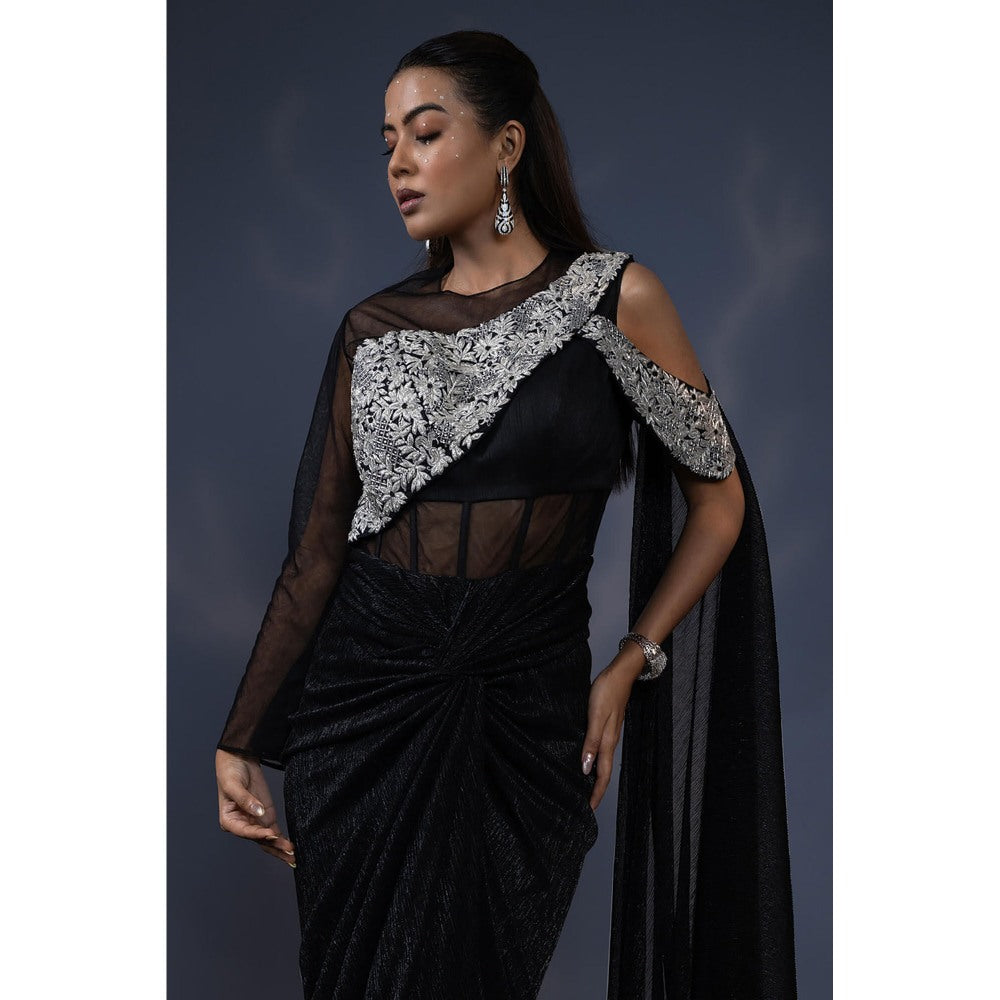 Daatri by meenakshi kakkar Drape Corset Black Gown Saree with Stitched Blouse