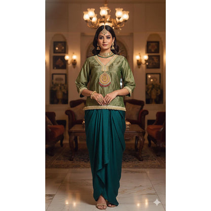 Daatri by meenakshi kakkar Green Drape Skirt with Embroidered Short Kurta