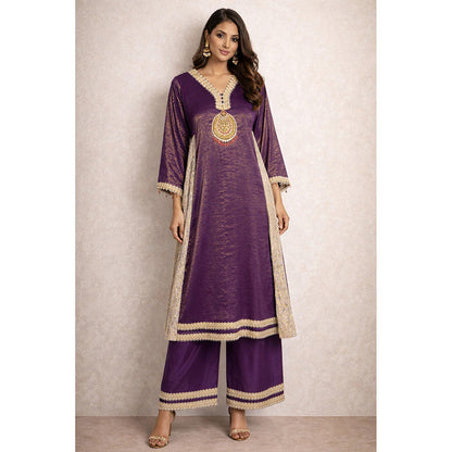 Daatri by meenakshi kakkar Purple Embroidered Pheran Kurta with Pant