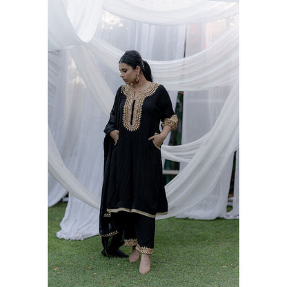 Daljit Sudan Black Crepe Round Sleeves Embroidered Suit (Set of 3)