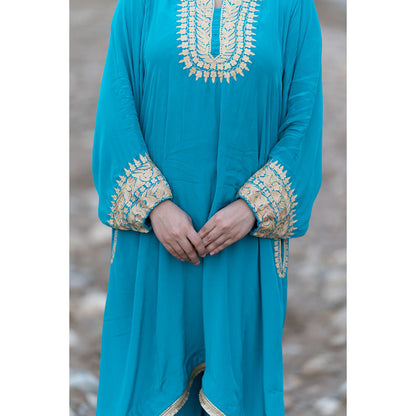 Daljit Sudan Round Sleeves Teal Aari Suit (Set of 3)