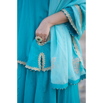 Daljit Sudan Aqua Crepe Embroidered Flowy Lehenga (Set of 3)