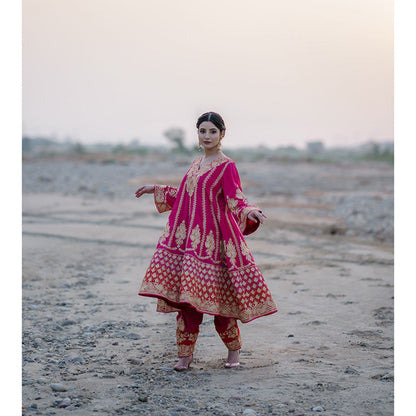 Daljit Sudan Magenta Tilla Anarkali (Set of 3)
