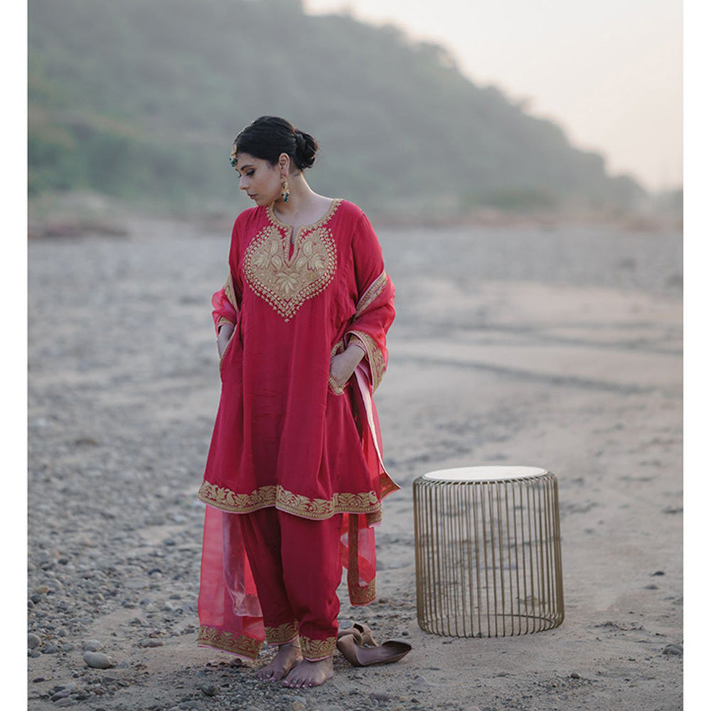 Daljit Sudan Deep Pink Tilla Phiran Suit (Set of 3)