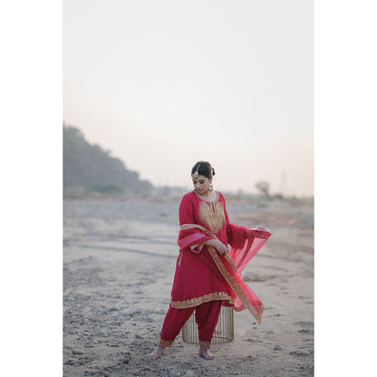 Daljit Sudan Deep Pink Tilla Phiran Suit (Set of 3)