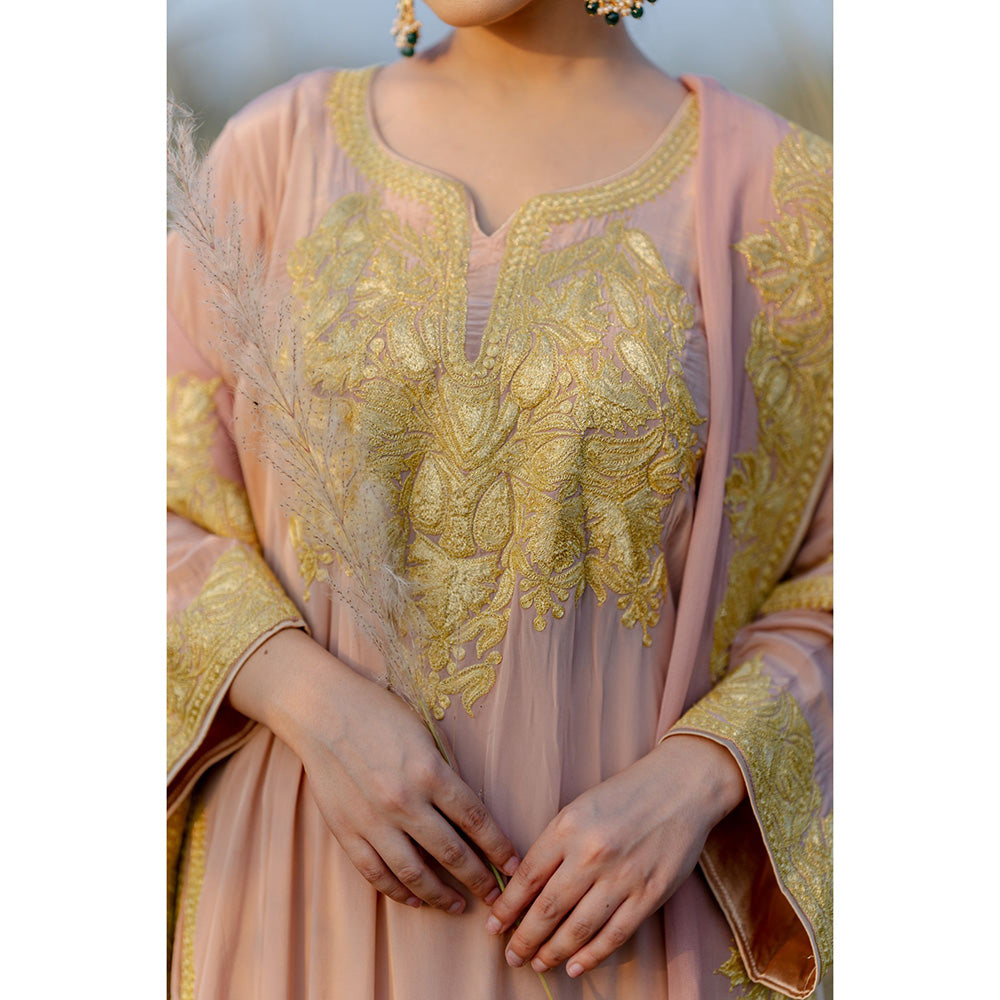 Daljit Sudan Pastel Pink Tilla Phiran Suit (Set of 3)