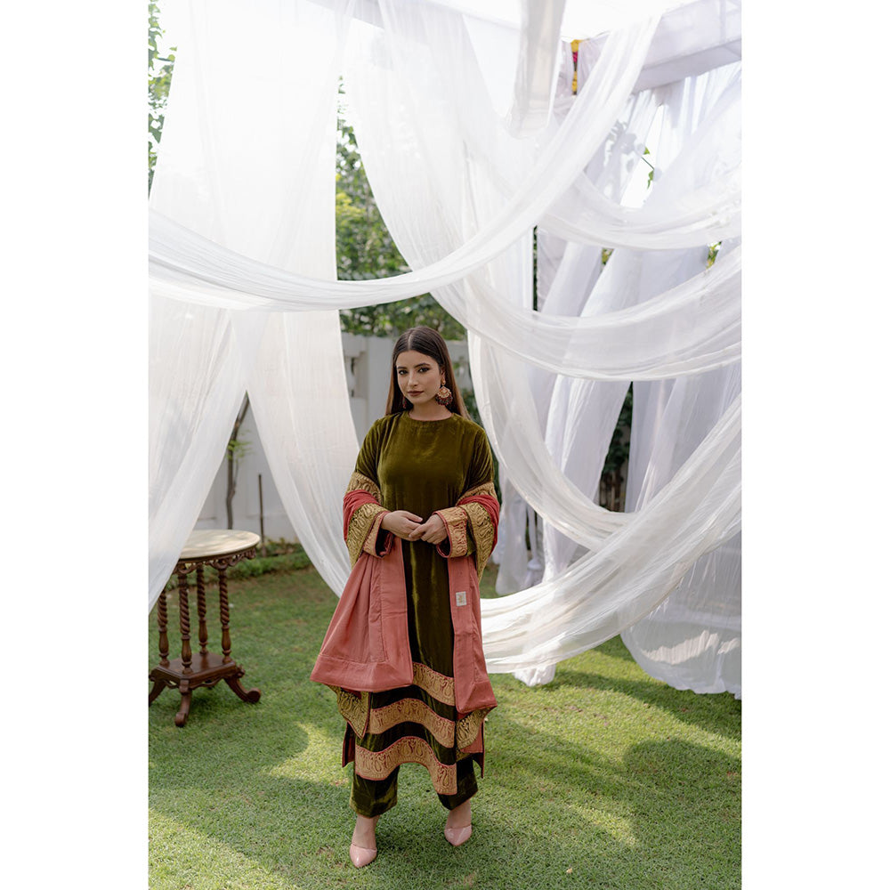 Daljit Sudan Coral Tilla Phiran Suit (Set of 3)