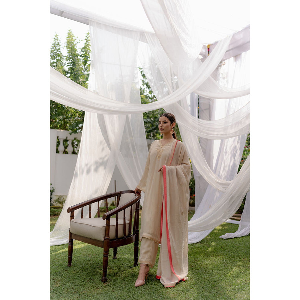 Daljit Sudan Cream Aari Tilla Suit (Set of 3)