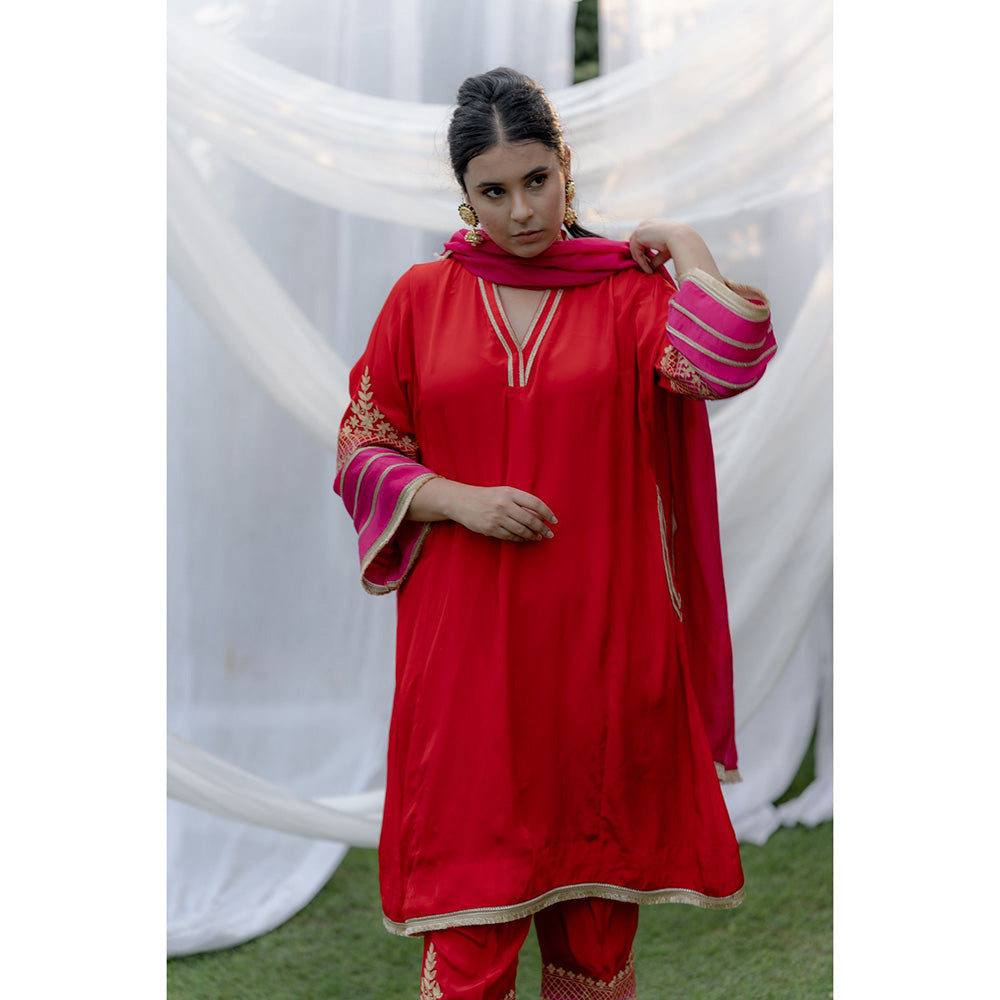 Daljit Sudan Red Magenta Crepe Aari Suit (Set of 3)