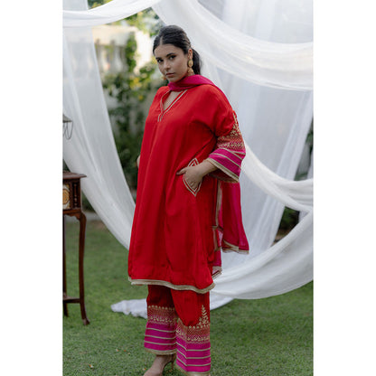 Daljit Sudan Red Magenta Crepe Aari Suit (Set of 3)