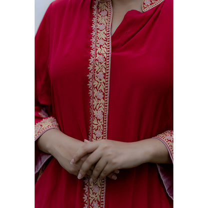 Daljit Sudan Magenta Crepe Zari Theard Kurta (Set of 2)