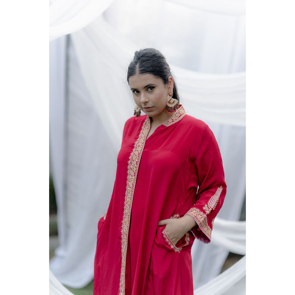 Daljit Sudan Magenta Crepe Zari Theard Kurta (Set of 2)